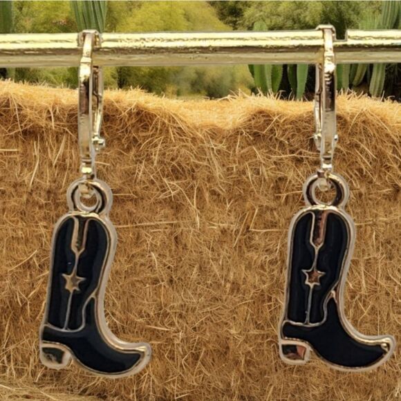 Cowboy Boot Black Dainty Dangle Earrings Gold Star Cowgirl Jewelry Western NWT - Picture 5 of 9